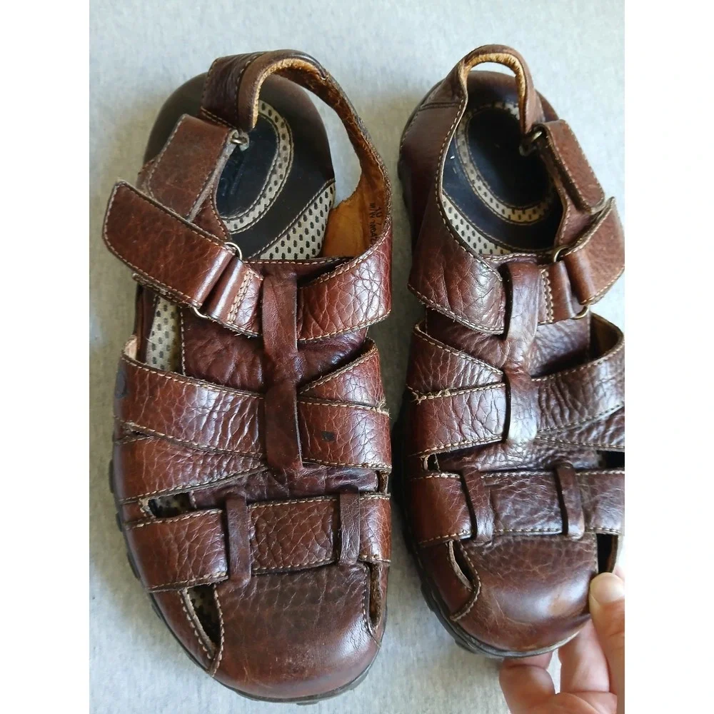 Born Sandals Mens 10 / EU 44 Fisherman Style Leather Woven Closed Toe